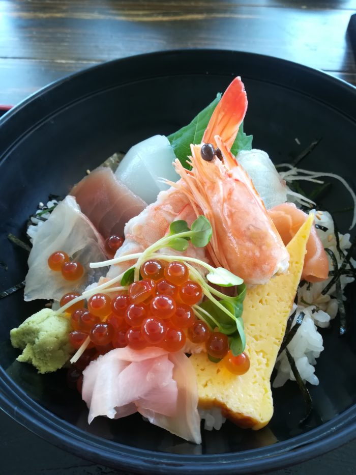 安定の海鮮丼