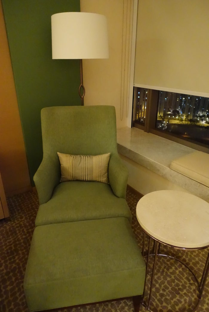 デスク＆カウチ