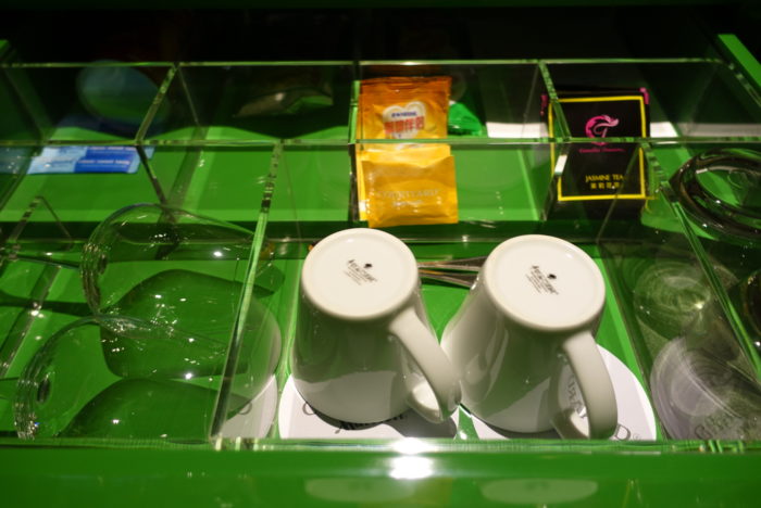 デスク＆カウチ