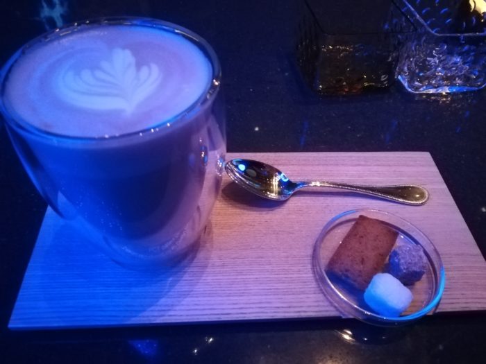 インターコンチネンタル大阪のバーなのに紅茶を頼むの巻