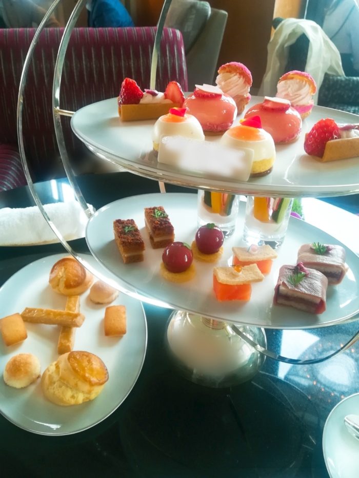 お目当ての桜アフタヌーンティーの全貌