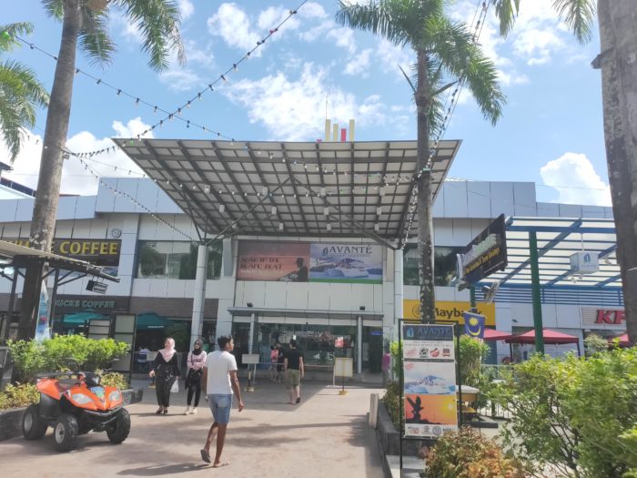 チェナンモール内　Maybank