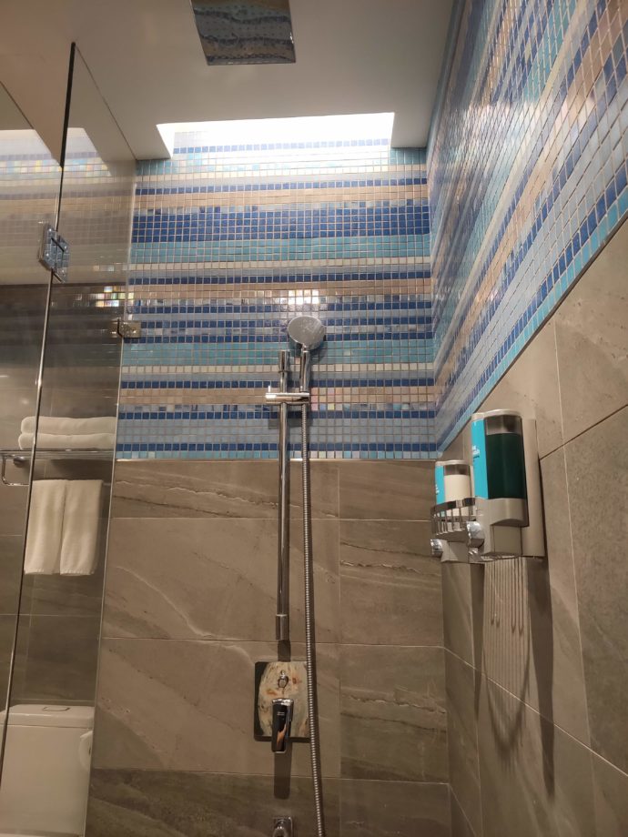 シャワールーム