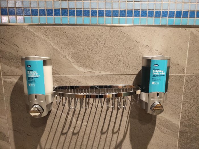 シャワールーム