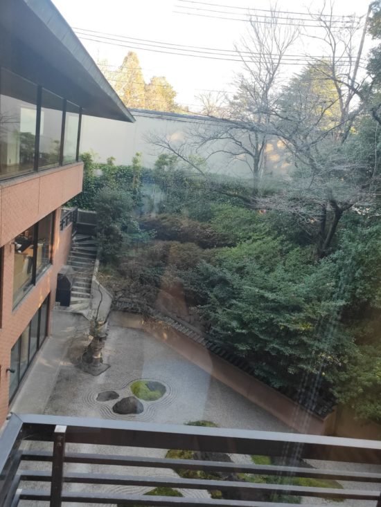 部屋に入った時の眺め