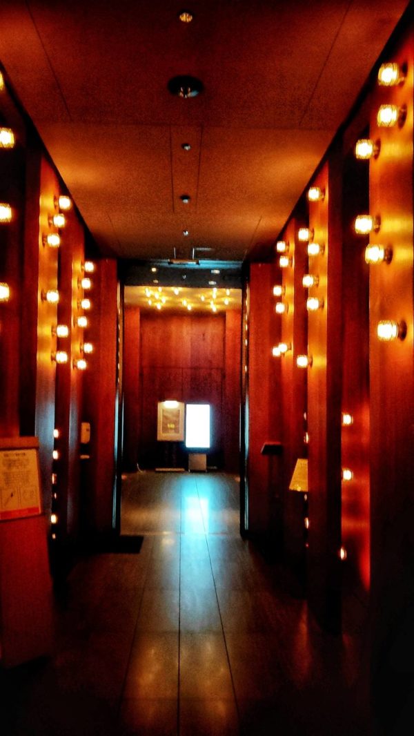 ホテルまでのエレベーター