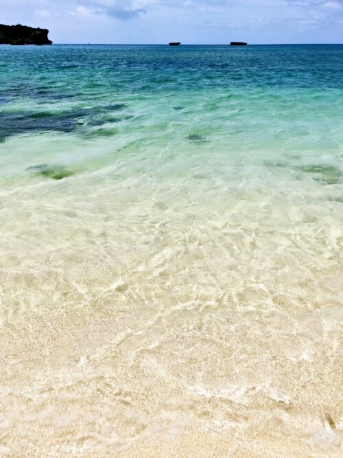 近くの万座ビーチ（コーラルヴィータ・チャペル）が綺麗だった